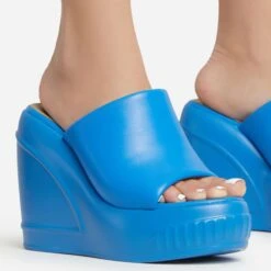 EGO Ocean-Eyes Peep Toe Platform Wedge Heel Mule In Blue Rubber -EGO shop 06 01 23 fw47216 sq