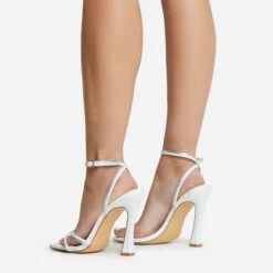 EGO Certified Silver Metallic Detail Square Toe Flared Block Heel In White Faux Leather -EGO shop 16 08 22 fw12835