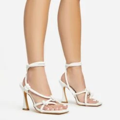 EGO Vera Lace Up Knotted Strap Detail Square Toe Flared Block Heel In White Faux Leather -EGO shop 20 01 23 fw acc50732 s