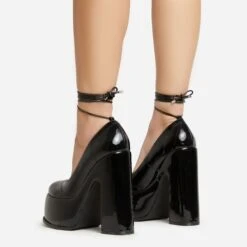 EGO Chandonier Lace Up Closed Toe Platform Block Heel In Black Patent -EGO shop 20 01 23 fw acc53077 sb