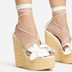 EGO Bloomy Lace Up 3D Flower Detail Woven Platform Wedge Heel In White Faux Leather -EGO shop 20 01 23 fw acc53122 sq