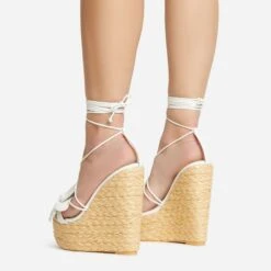 EGO Bloomy Lace Up 3D Flower Detail Woven Platform Wedge Heel In White Faux Leather -EGO shop 20 01 23 fw acc53123 sq