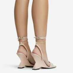 EGO Crashing Lace Up Square Toe Cut Out Wedge Heel In Nude Patent -EGO shop 28 10 22 fw25899 sq