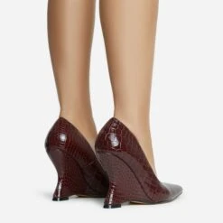 EGO In-Your-Soul Pointed Toe Cut Out Wedge Court Heel In Brown Croc Print Faux Leather -EGO shop 30 11 22 fw31821 sb2
