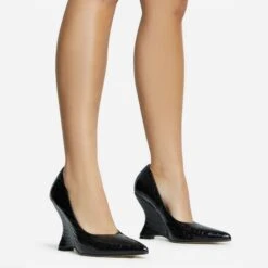 EGO In-Your-Soul Pointed Toe Cut Out Wedge Court Heel In Black Croc Print Faux Leather -EGO shop 30 11 22 fw31823 sqq