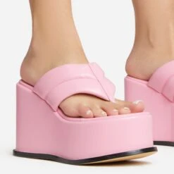EGO Lizzie Padded Thong Strap Platform Wedge Heel Mule In Pink Faux Leather -EGO shop 30 11 22 fw39891 sq
