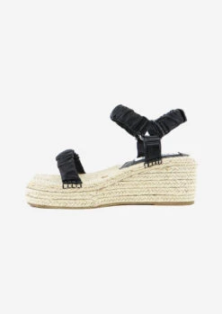 Mackenzie Wedge Black SAMPLE -EGO shop DE12pyunH6OfjAidjbYWKxH5c 14872.1710158804