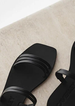 Maya Slide Black -EGO shop DdfAlhPTASefz5w8RYC7HkHto 38221.1710158830