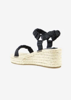 Mackenzie Wedge Black SAMPLE -EGO shop ftiF8gVZlC 9Ri76xmNLHUydA 95792.1710158805